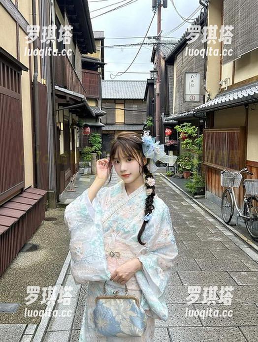 哈哈，17c这网址好像成了黑料聚集地，真是应景！
