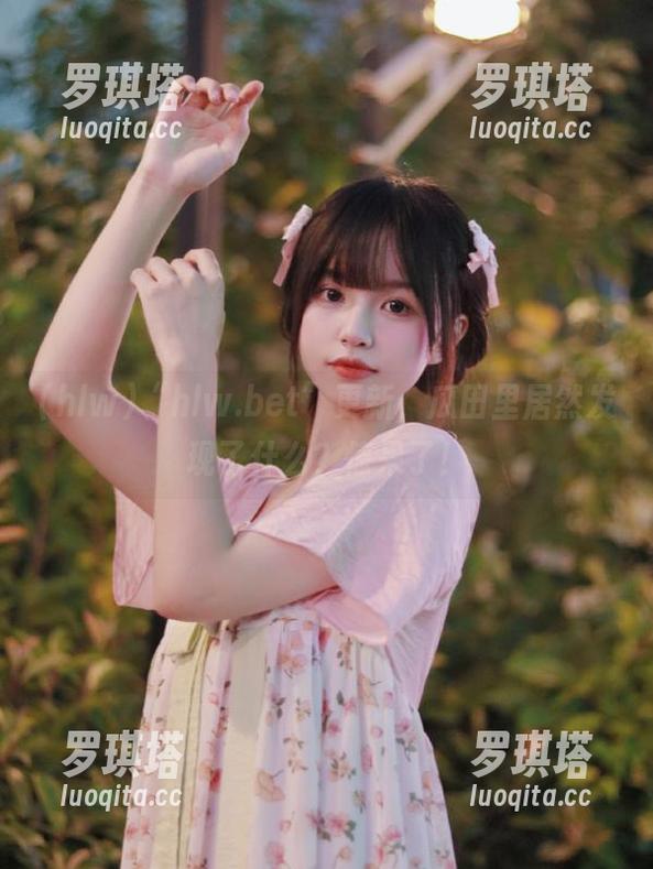 “hlw.bet”更新，瓜田里居然发现了什么？惊呆了！