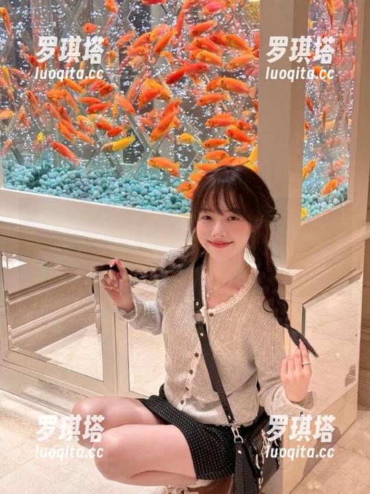 当万篇长征黑料不打烊zzztttsu直达，嗅到那一丝奇妙的气息，八卦就是个甜蜜的负担！