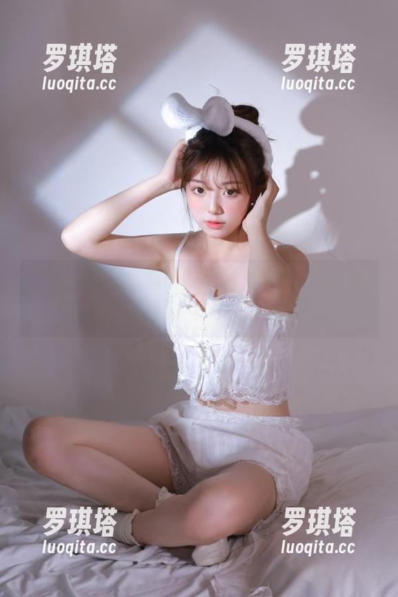 九一吃瓜 “九一吃瓜”直达明星私生活,让我们一起看看那些麻烦事吧!