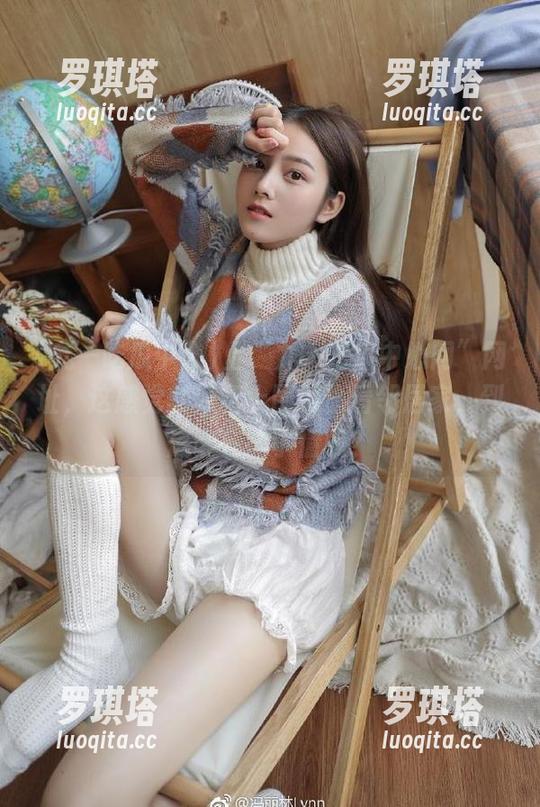 九一吃瓜中心 上“九一吃瓜中心网”网址,这感觉就像爬上围墙偷看邻居家,到底谁在搞事情呢?