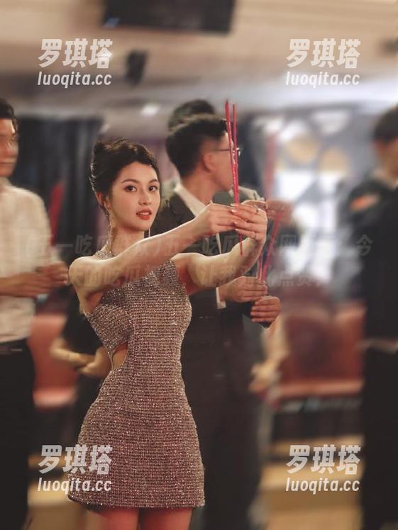 五一吃瓜群众 五一吃瓜群众网页版:今天的吃瓜视频,让我对此点赞!