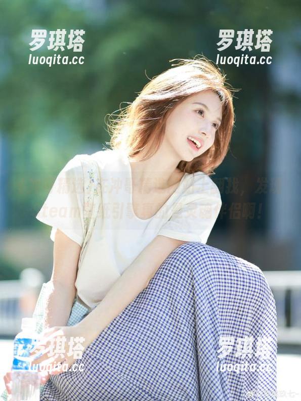 在冲哥精选网站上翻找，发现Steam壁纸引擎真的是灵魂伴侣啊！