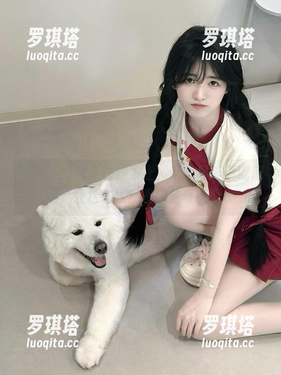 吃瓜网 瘫坐在沙发上,网上导航看吃瓜网,轻松在线观看那些奇葩事。