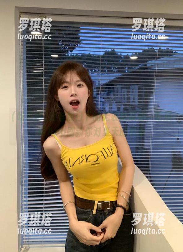 吃瓜网 观看烈日下的无畏吃瓜者,吃瓜网App刷新你对夏天的想象