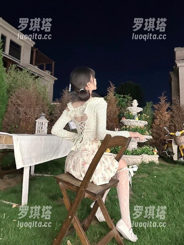 黑料不打烊 打开黑料不打烊苹果版,一字马+落地窗,足够酥到你了!