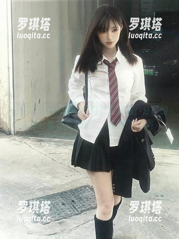 黑料不打烊付费后，分享的东西好像有点变味了，感觉怪怪的！