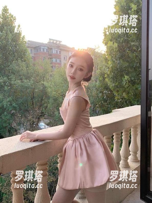 黑料不打烊苹果版上线，官网在线，快来和我一起吃瓜！