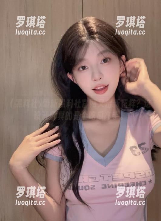 最新黑料社官网又出新花样？这设计师真的是个吃瓜高手。