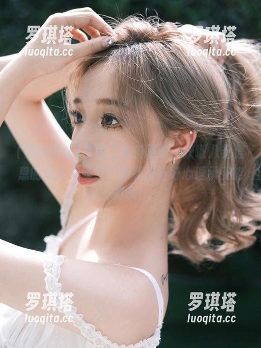 黑料网站 在线上黑料网站,获取八卦信息的代价是多少?你要准备好心理承受能力哦!